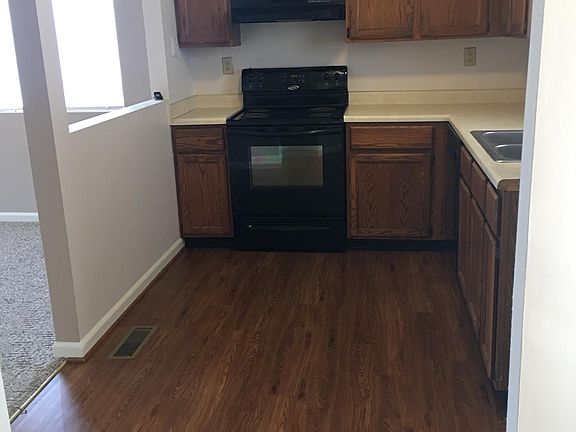 3rd image of 2 Harmony Landing Ct #B