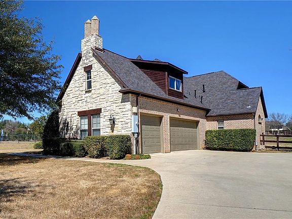 2nd image of 1900 Wickwood Ct