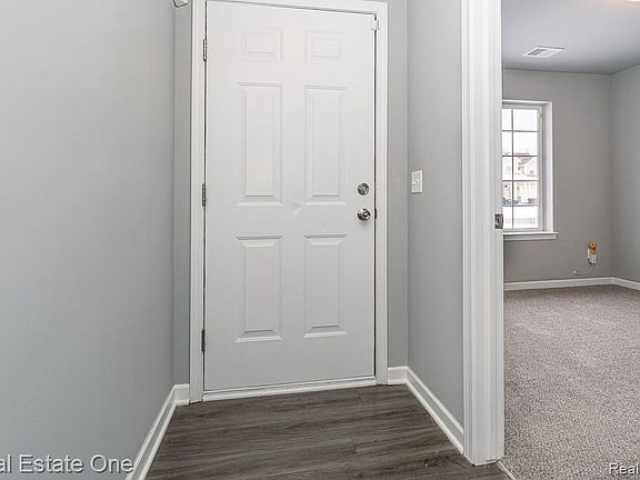 2nd image of 2249 Legacy Dr