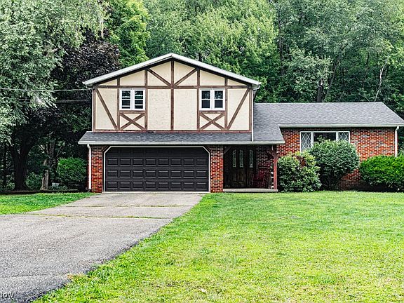 3rd image of 210 Heritage Dr