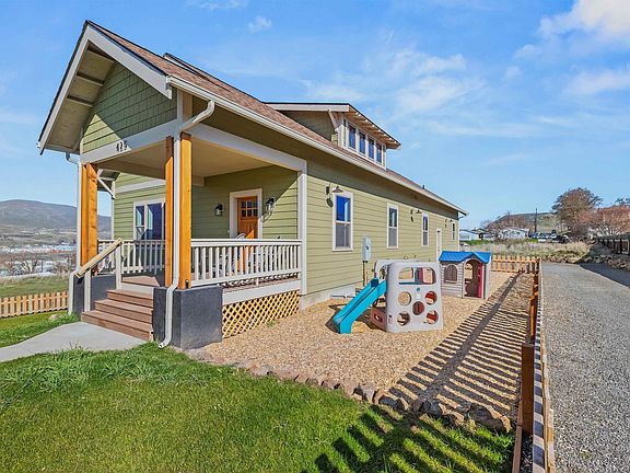 3rd image of 425 27th St