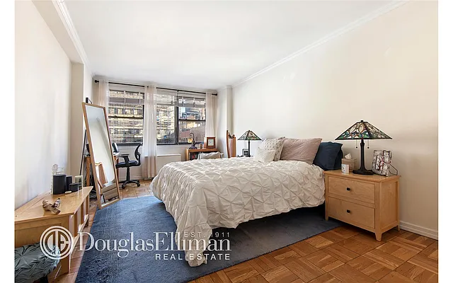 Sold by Douglas Elliman | media 10