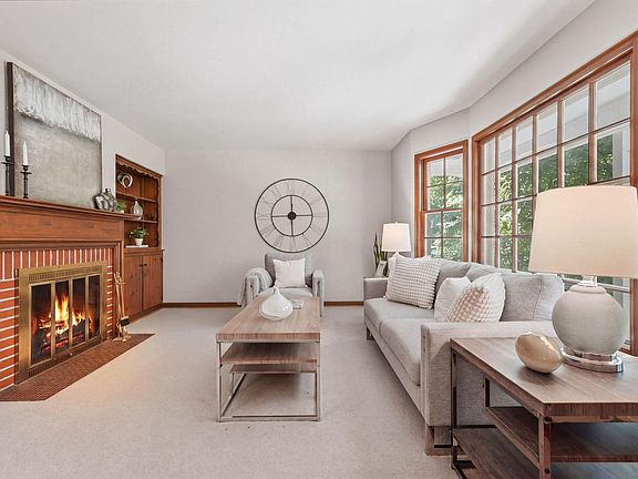 5th image of 6930 Foxglove Cir