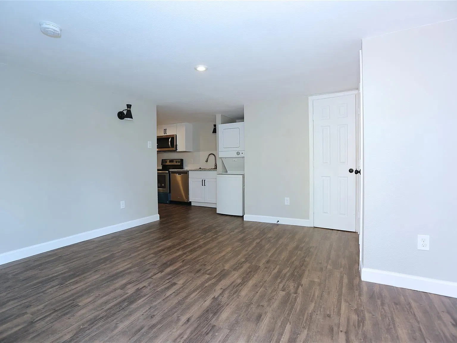 5917 1/2 Sherman St — Photo 2