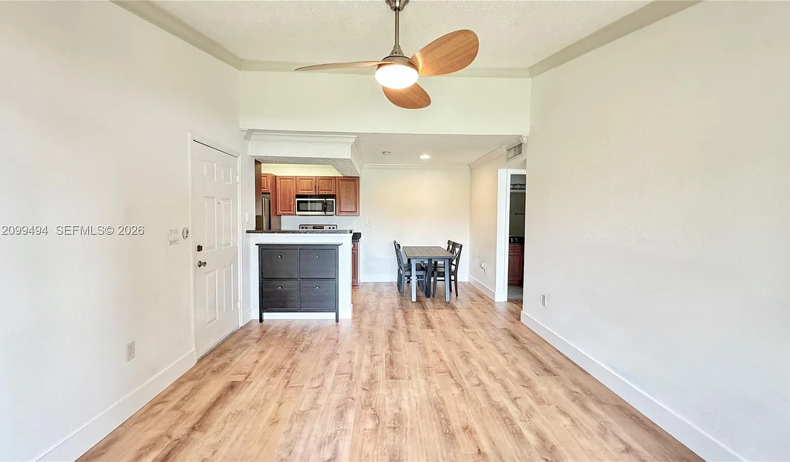 1 bed, 586 sqft, $1,900 — Photo 3