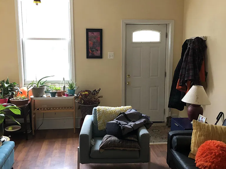 1241 E Palmer St — Photo 3