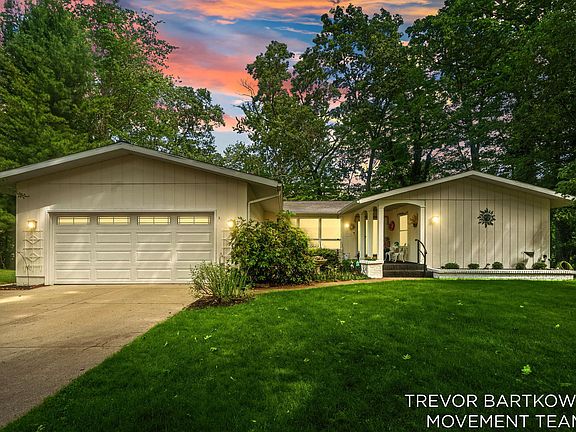 2nd image of 1292 Edinborough Dr