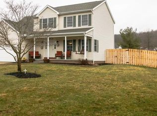 769 Willow Dale St NW, Bolivar, OH 44612