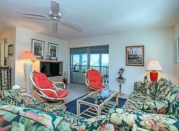 3rd image of 1610 Middle Gulf Dr Unit B6