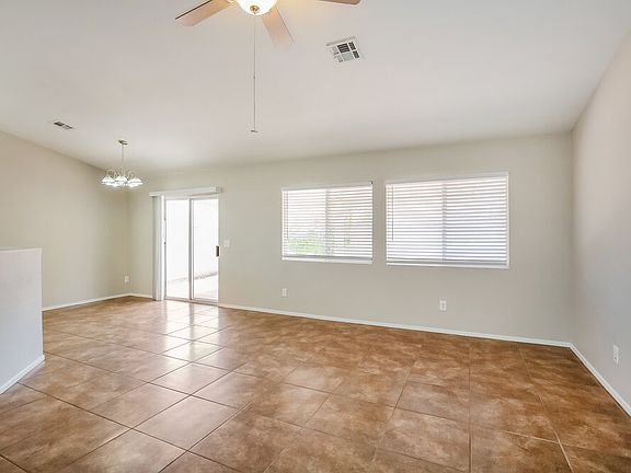 4th image of 713 Brittany Falls Ct