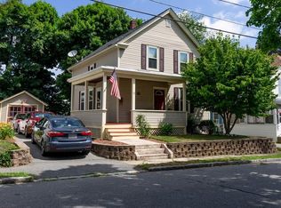 73 Fairlawn St, Lowell, MA 01851