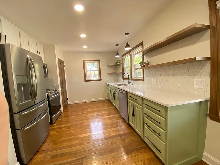 687 Truxton Dr — Photo 8