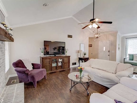 5th image of 4435 Stacey Dr