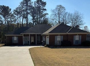 98 Cedarbrook Ln, Killen, AL 35645