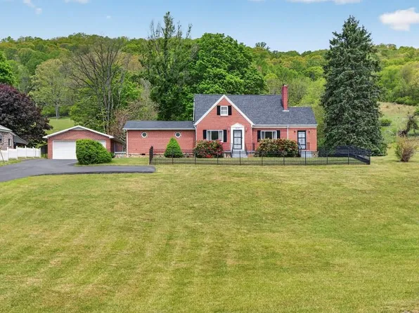 2210 Virginia Ave, Bluefield, VA 24605