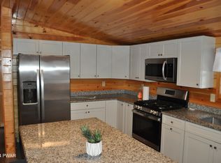 16 Rock Cellar Rd, Honesdale, PA 18431