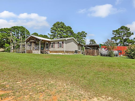 5th image of 16980 Main Dr