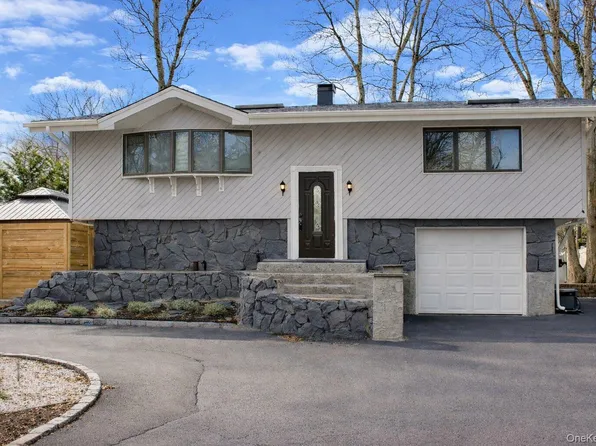 42 Shinbone Lane, Commack, NY 11725