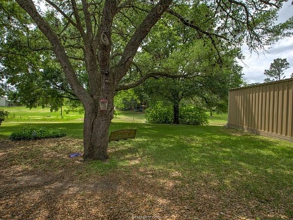 4th image of 3005 Possum Trot St