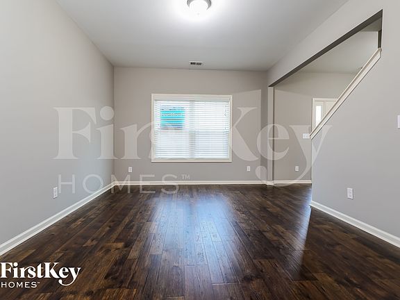 3rd image of 4218 Spruce Trl
