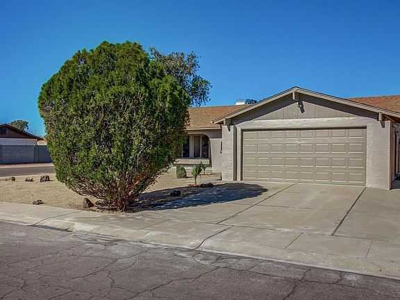 3rd image of 5128 W Lupine Ave
