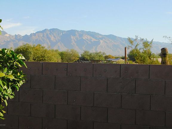 5th image of 2760 N Bell Hollow Pl