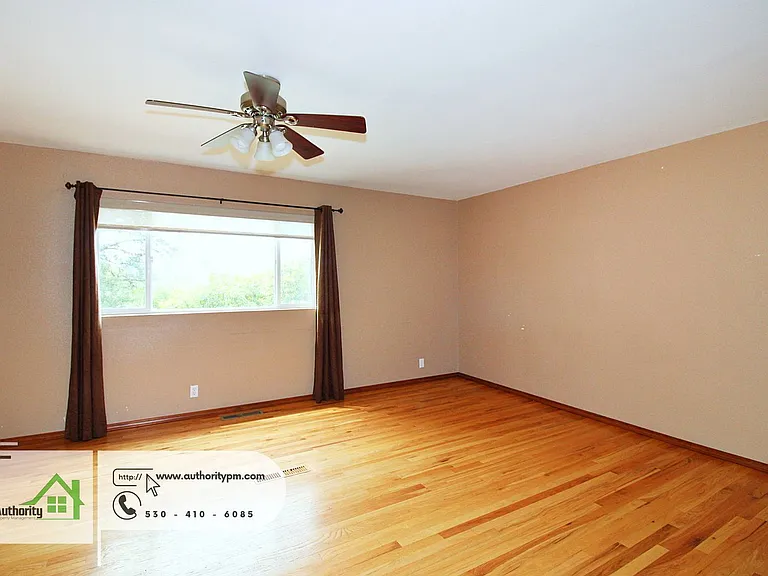 3345 Golden Heights Dr — Photo 10
