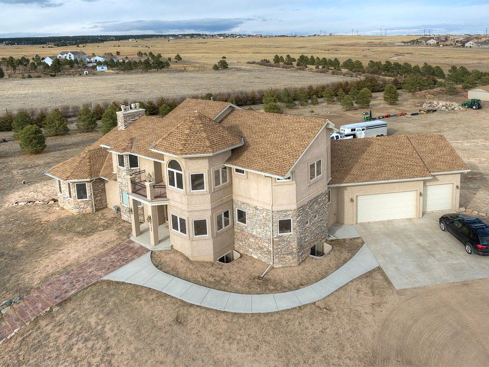 Gorgeous home & mtn. views!