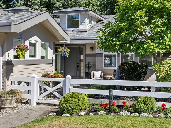 500 Corfield St S #8, Parksville, BC V9P 0A8