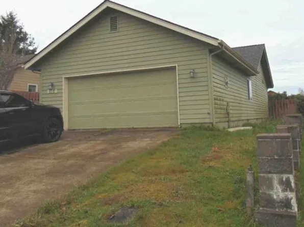 846 Sanford St, Coos Bay, OR 97420