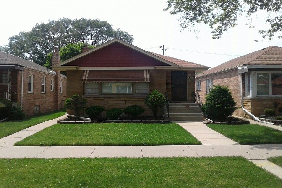 1st image of 8826 S Dorchester Ave