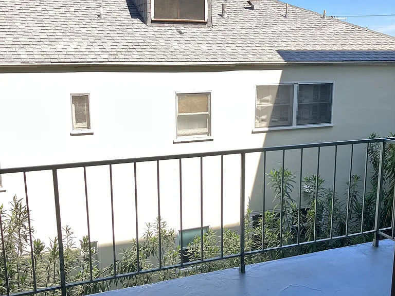 4534 Los Feliz Blvd #205 — Photo 6