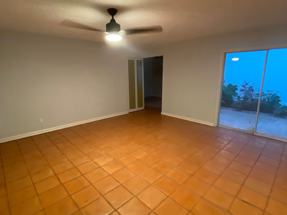1st image of 705 Kerria Ave