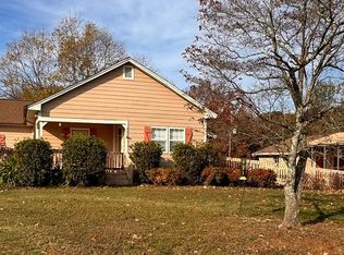 225 S Buckhorn Rd, Greenville, SC 29609