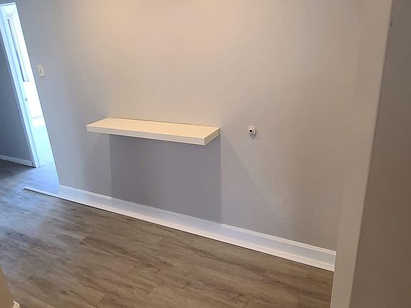 5th image of 1321 Spruce St APT 3E
