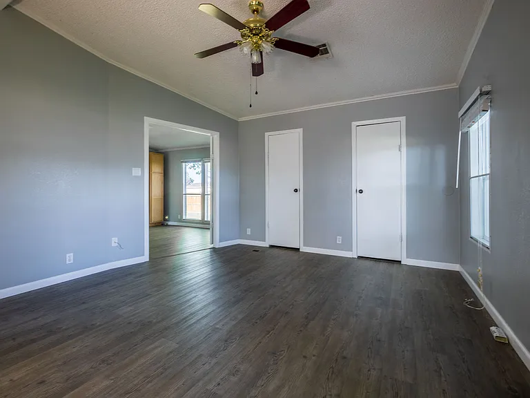 10 Road 4902 — Photo 19