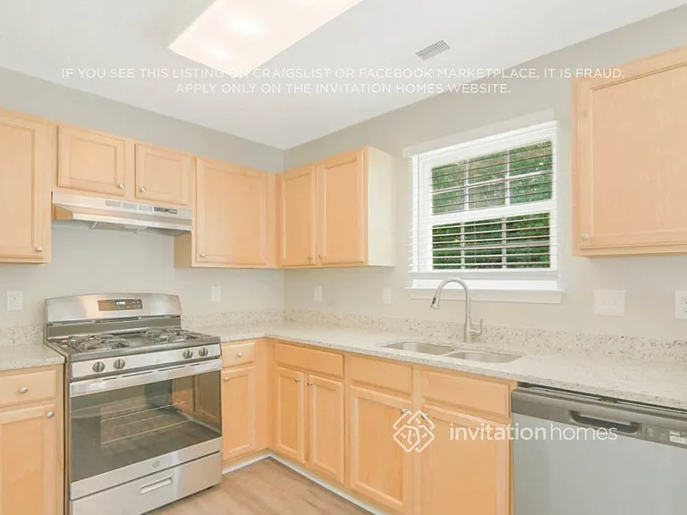120 Pebblestone Dr — Photo 7