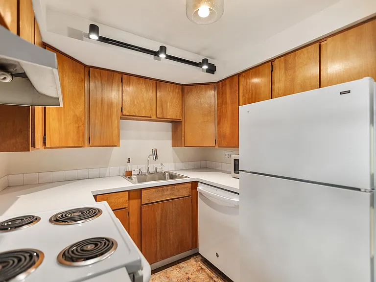 616 NW 122nd St — Photo 51