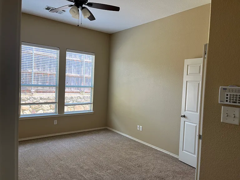 4409 Padre Ct — Photo 11