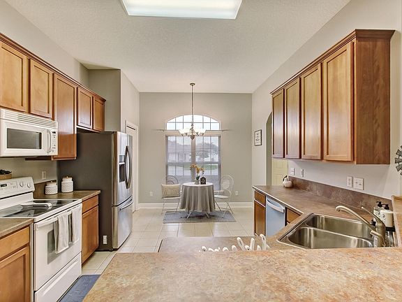 4th image of 1304 Copper Dr