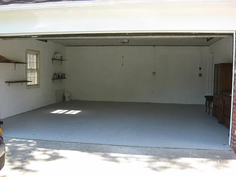 6004 Highboro Dr — Photo 33