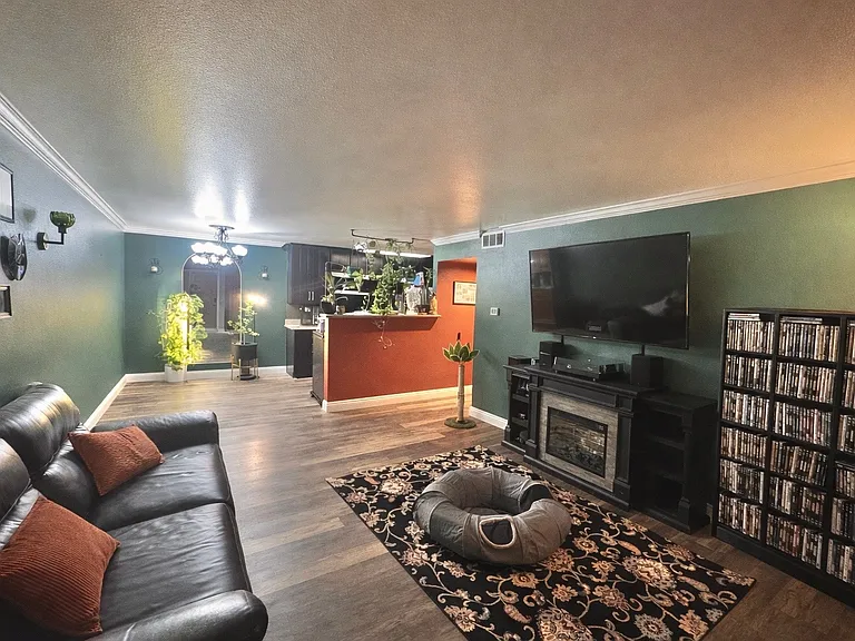 210 Chambers St #12 — Photo 3