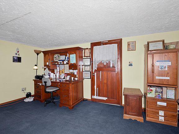4th image of 2301 N Lafountain St