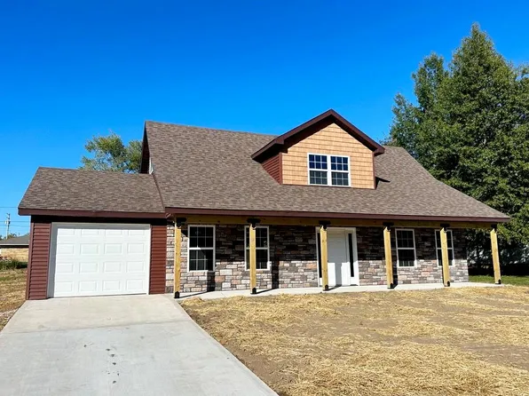 707 Valley Ln, Stockton, MO 65785