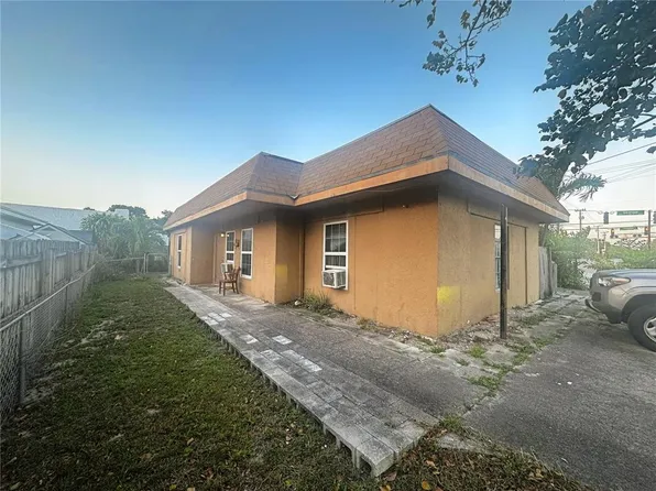 621 Nottingham Blvd, West Palm Beach, FL 33405