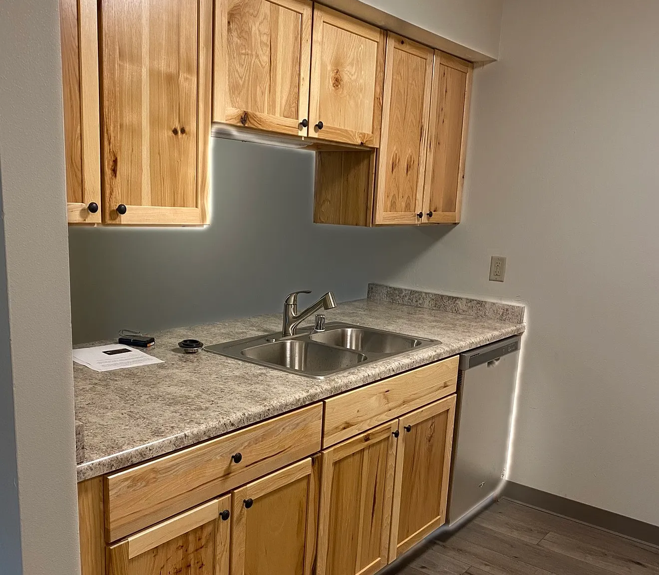 2 bed, 1.5 bath, 1100 sqft, $1,300 — Photo 4