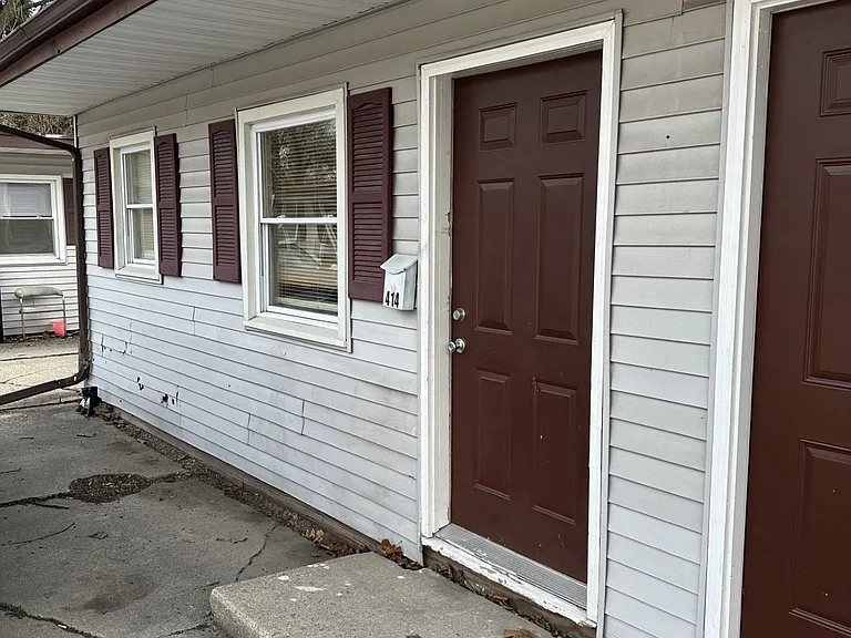 415 E Letchworth St — Photo 1