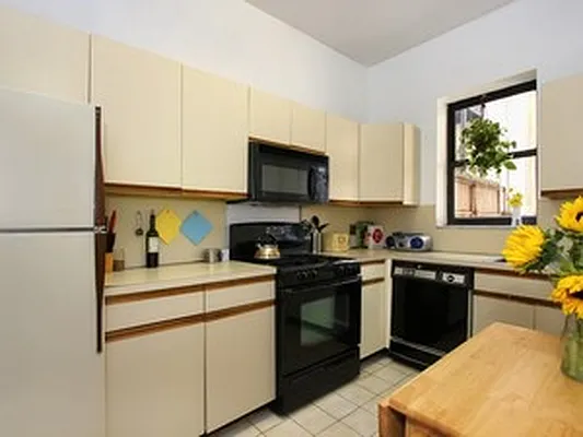 Sold by Corcoran | media 25