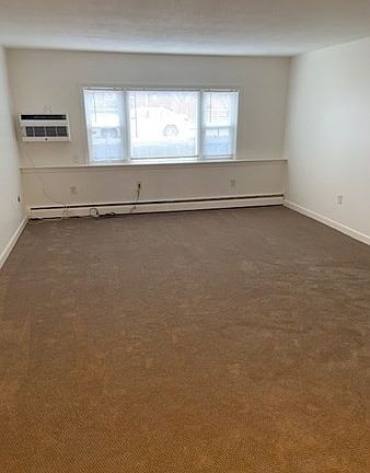 3rd image of 226 Rock St APT D2