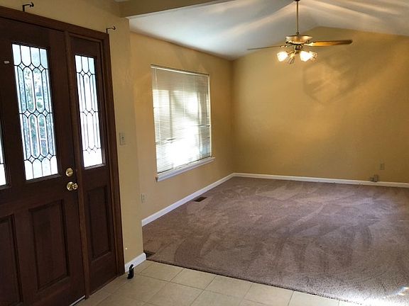 3rd image of 2832 Chumleigh Cir